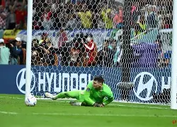 葡萄牙女足门将扑出点球,帮助球队晋级了吗